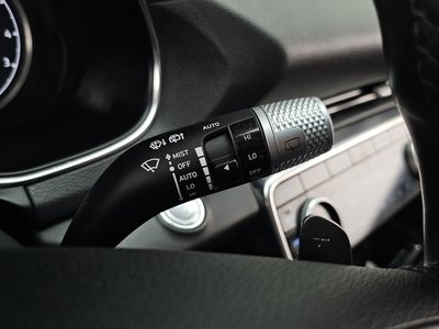 2022 Genesis GV80 thumbnail 28