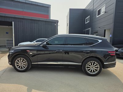 GENESIS GV80 - 3
