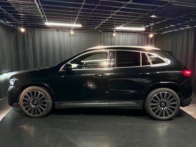 MERCEDES-BENZ GLA - 4