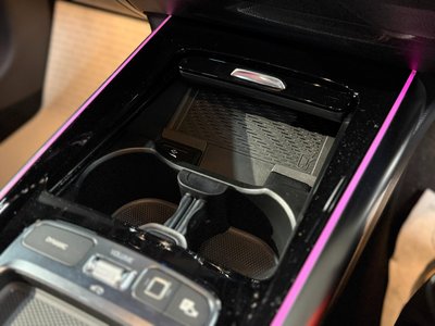 MERCEDES-BENZ GLA - 10