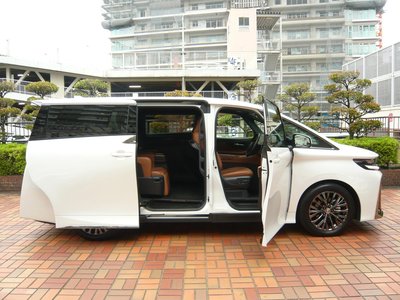 TOYOTA VELLFIRE - 3