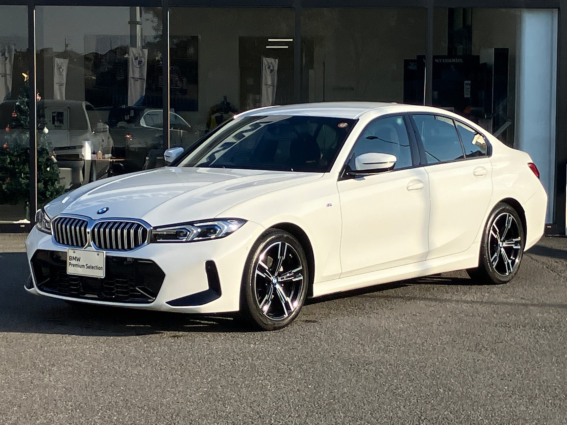 BMW 3 SERIES - View 1