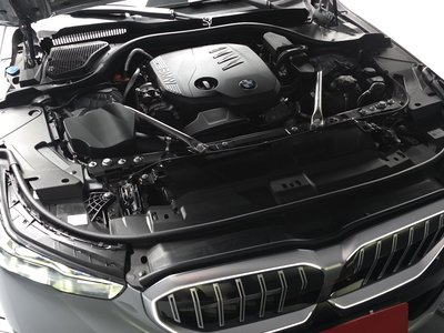 2025 BMW 5 SERIES 照片 7