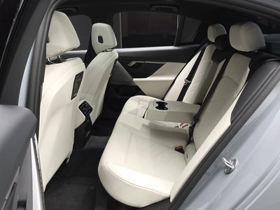 2025 BMW 5 SERIES — миниатюра 12