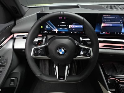 2025 BMW 5 SERIES — миниатюра 14