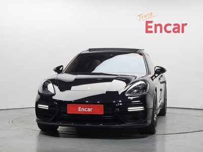 PORSCHE PANAMERA - 2