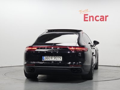 PORSCHE PANAMERA - 3