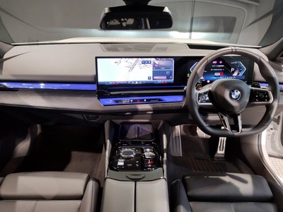 BMW 5 SERIES - 5