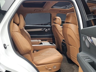 2025 Genesis GV80 thumbnail 16