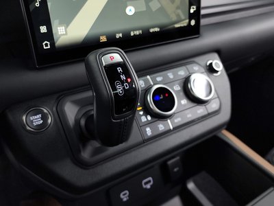 LAND ROVER DEFENDER - 9