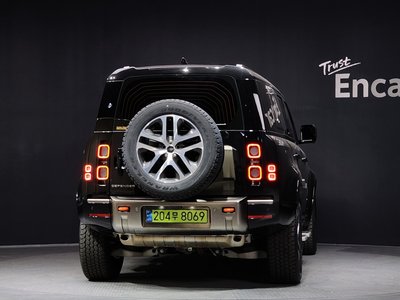 LAND ROVER DEFENDER - 4