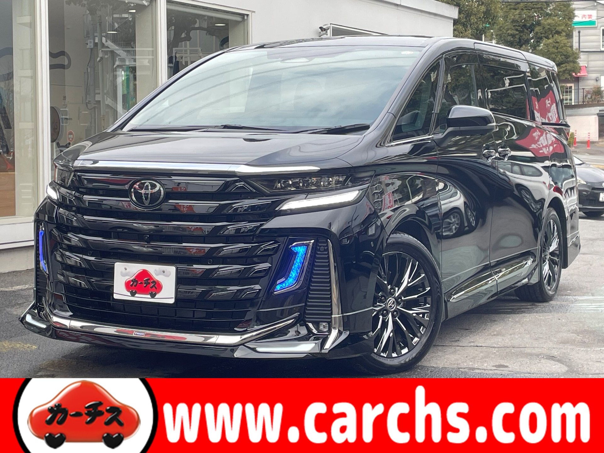 TOYOTA VELLFIRE - View 1