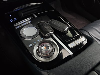 GENESIS G80 (RG3) - 9