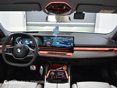 صورة 4 لـ 2025 BMW 5 SERIES