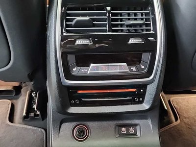 2020 BMW X7 — миниатюра 13
