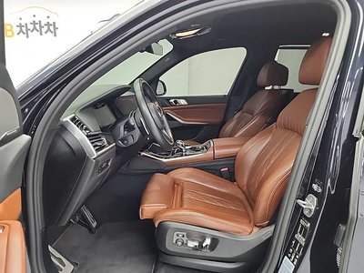 2020 BMW X7 — миниатюра 11