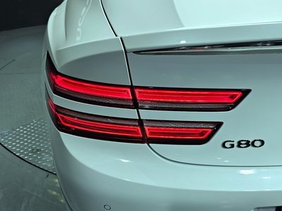 GENESIS G80 (RG3) - 10
