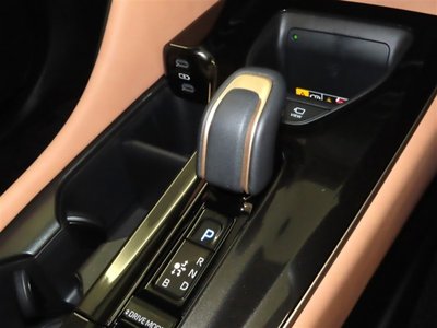 2024 Toyota CROWN SPORT thumbnail 17