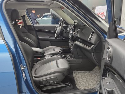 MINI COUNTRYMAN - 10