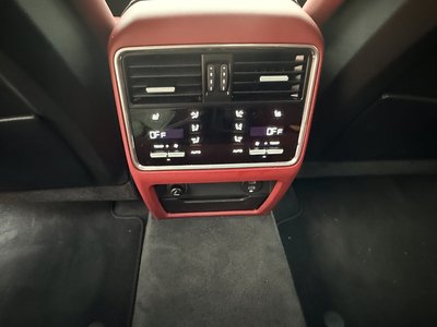2023 Porsche CAYENNE — миниатюра 13