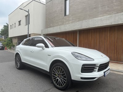2023 Porsche CAYENNE photo 7