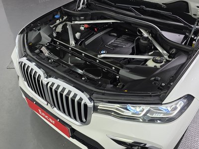BMW X7 - 7