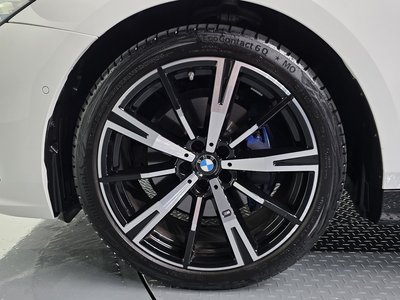 2025 BMW 5 SERIES 照片 6
