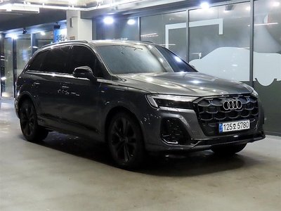 AUDI Q7 - 1
