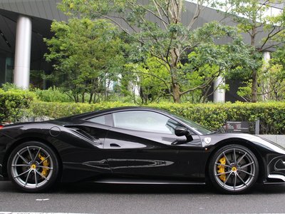FERRARI 488 - 4