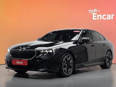 صورة 1 لـ 2025 BMW 5 SERIES