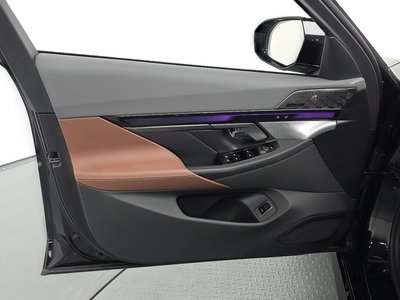 2025 BMW 5 SERIES thumbnail 14
