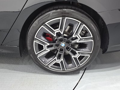 صورة 8 لـ 2025 BMW 5 SERIES