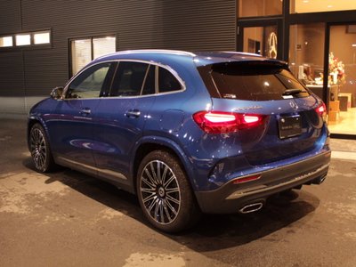 MERCEDES-BENZ GLA - 4