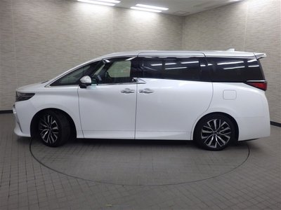 2023 Toyota ALPHARD photo 6