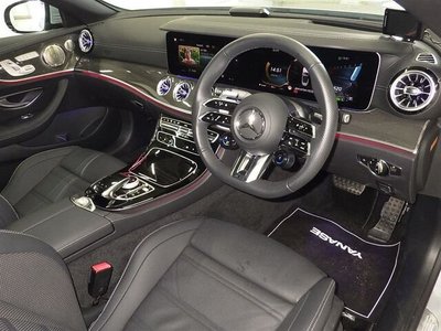 MERCEDES-BENZ E-CLASS - 3