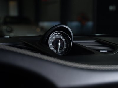 2023 Porsche 911 — миниатюра 32