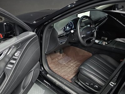 GENESIS G80 (RG3) - 10