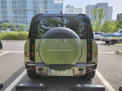 LAND ROVER DEFENDER - 4