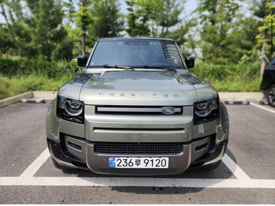 LAND ROVER DEFENDER - 1