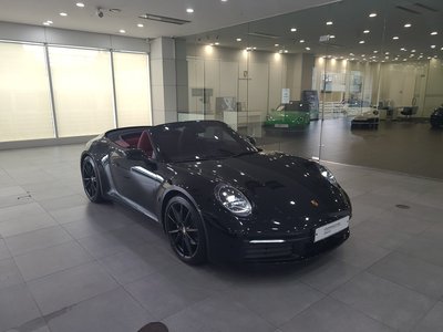 2023 Porsche 911 thumbnail 19