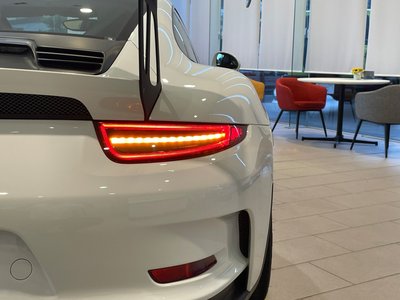 صورة 17 لـ 2016 Porsche 911