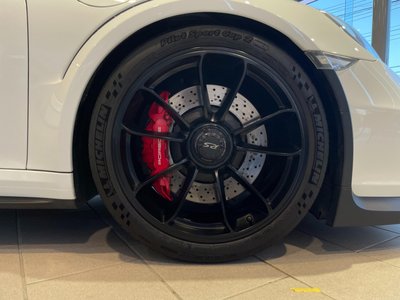 صورة 18 لـ 2016 Porsche 911