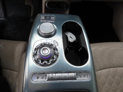 2022 Genesis GV60 — миниатюра 11
