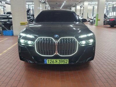 BMW 7 SERIES - 2
