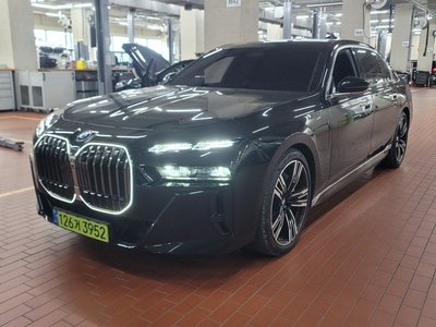 BMW 7 SERIES - 1