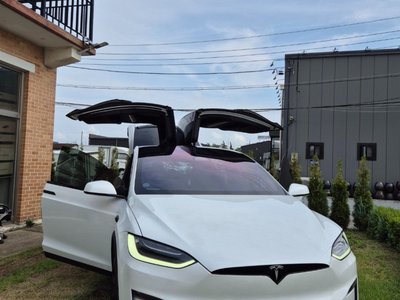 2023 Tesla MODEL X — фото 4