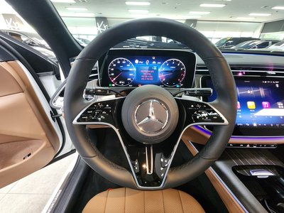 صورة 4 لـ 2025 Mercedes-BENZ E-CLASS