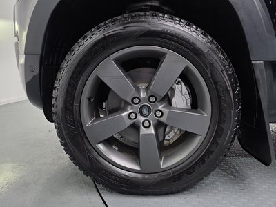 LAND ROVER DEFENDER - 6