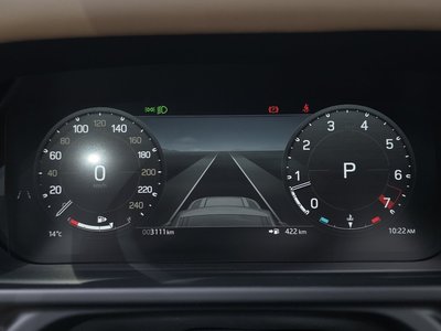 LAND ROVER DEFENDER - 8