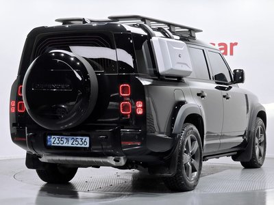 LAND ROVER DEFENDER - 4